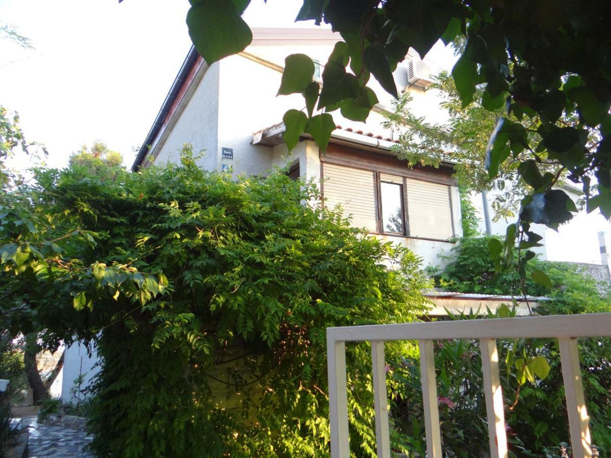 Apartments Bassi Stara Baška Dış mekan fotoğraf